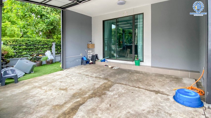 *****ทาวน์เฮ้าส์มือสองย่านนนทบุรี ม.พลีโน่ ราชพฤกษ์-รัตนาธิเบศร์ หลังมุม! บนเนื้อที่ 24.1 ตร.ว. ฟังก์ชัน 3 ห้องนอน 2 ห้องน้ำ 2 ที่จอดรถ แถมฟรี! 3 เครื่องปรับอากาศ 1 เครื่องทำน้ำอุ่น สภาพดีเหมาะแก่การเข้าอยู่ เฟอร์นิเจอร์บิวท์อินพร้อม ใกล้รถไฟฟ้าสายสีม่วง "สถานีบางพลู" และทางด่วน "ศรีรัช-วงแหวนรอบนอก"